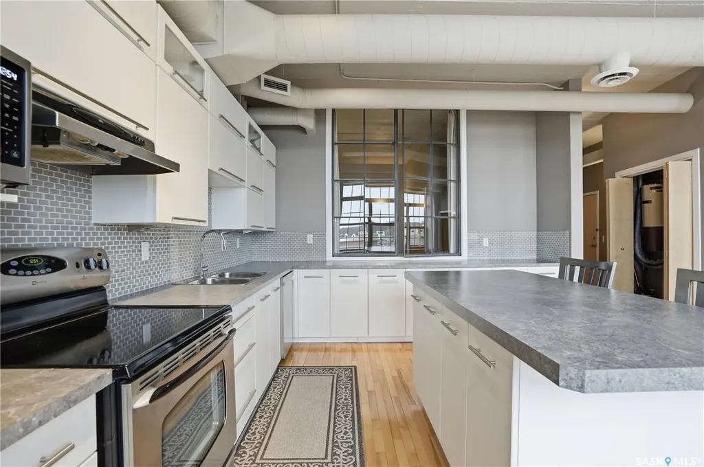 12 23rd Street E Saskatoon SK S7K 0H5
