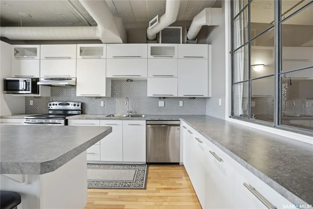 12 23rd Street E Saskatoon SK S7K 0H5