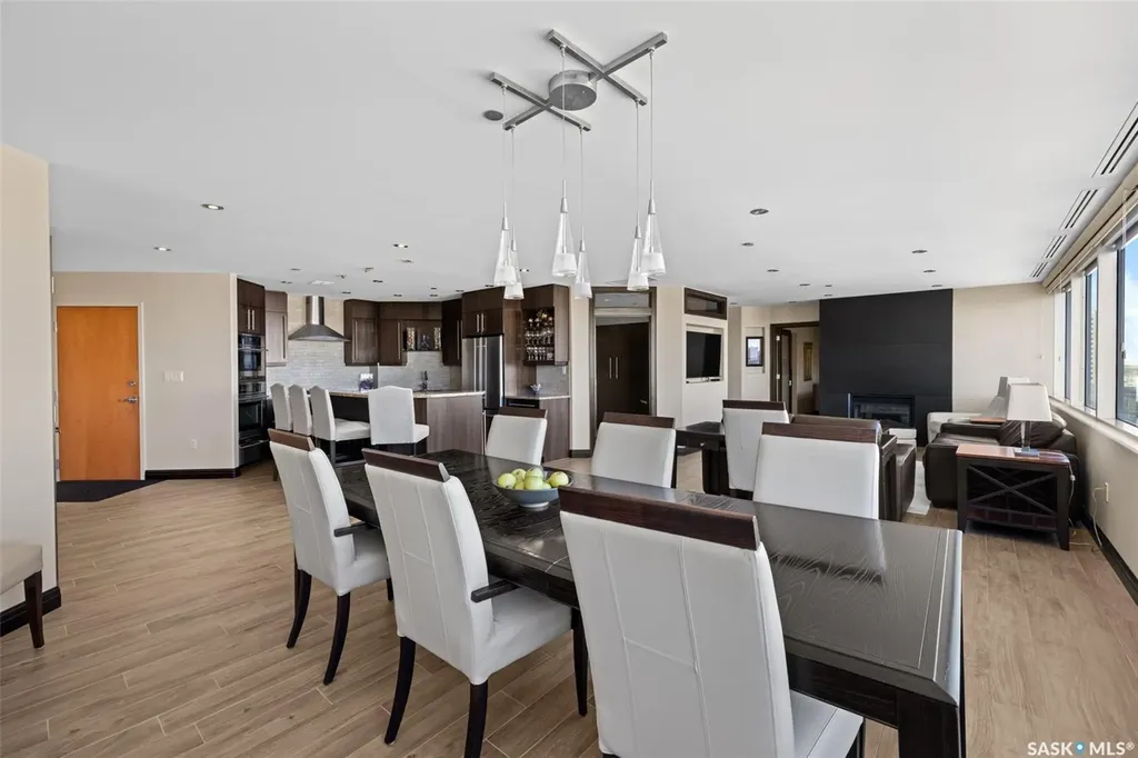 1914 Hamilton Street Regina SK S4P 3N6