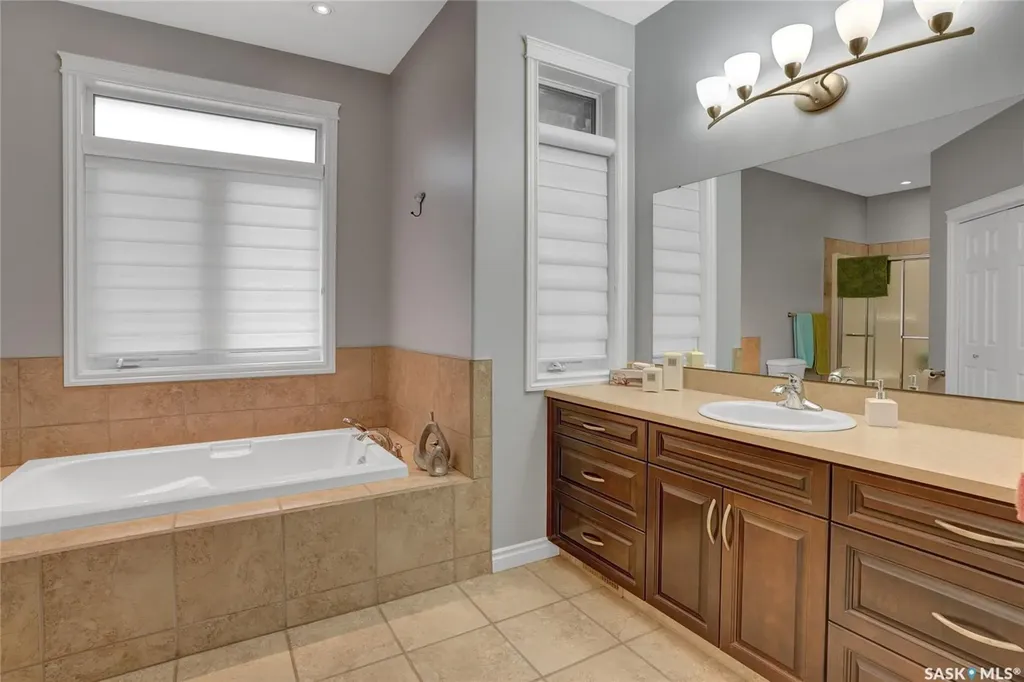 215-217 North Shore Drive Marquis Rm No. 191 SK S0H 4C0