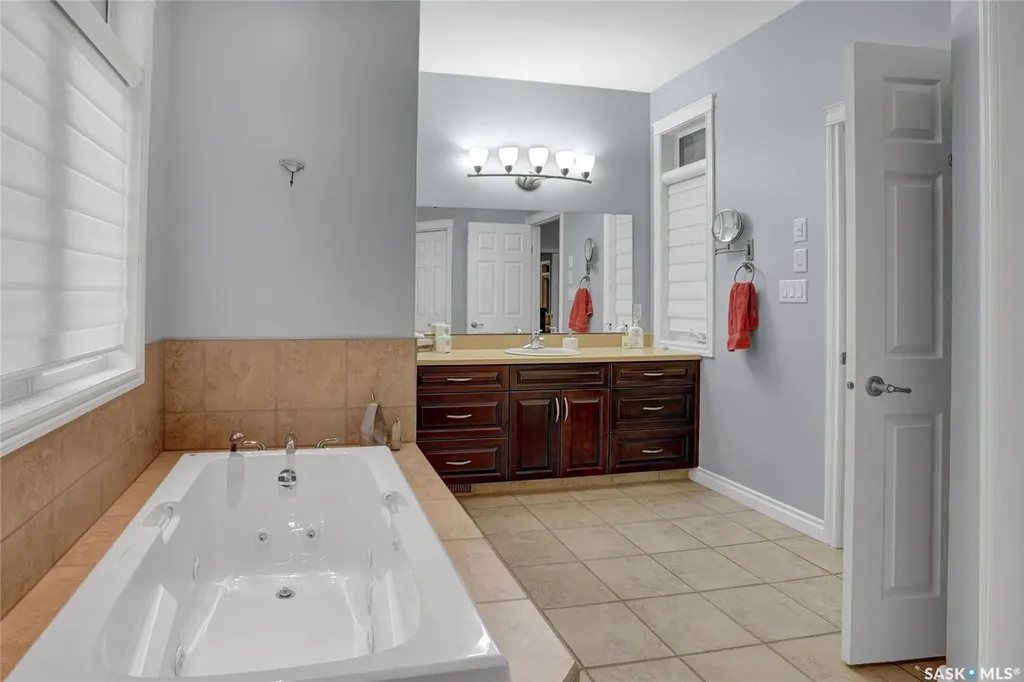 215-217 North Shore Drive Marquis Rm No. 191 SK S0H 4C0