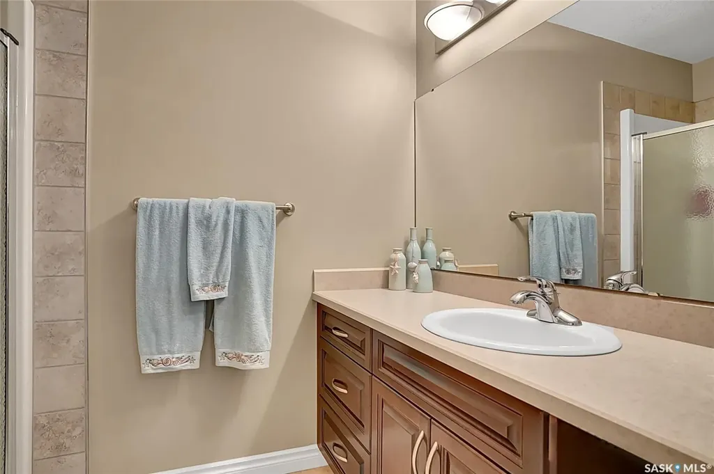 215-217 North Shore Drive Marquis Rm No. 191 SK S0H 4C0