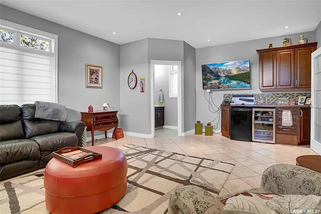 215-217 North Shore Drive Marquis Rm No. 191 SK S0H 4C0