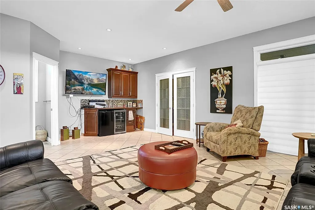 215-217 North Shore Drive Marquis Rm No. 191 SK S0H 4C0