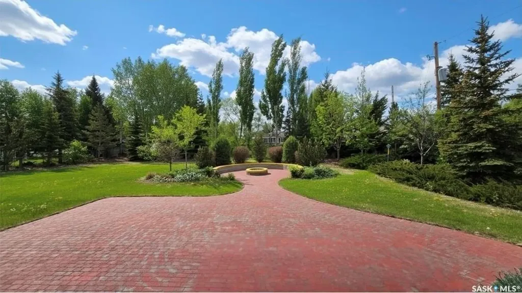 30 West Park Drive Battleford SK S0M 0E0