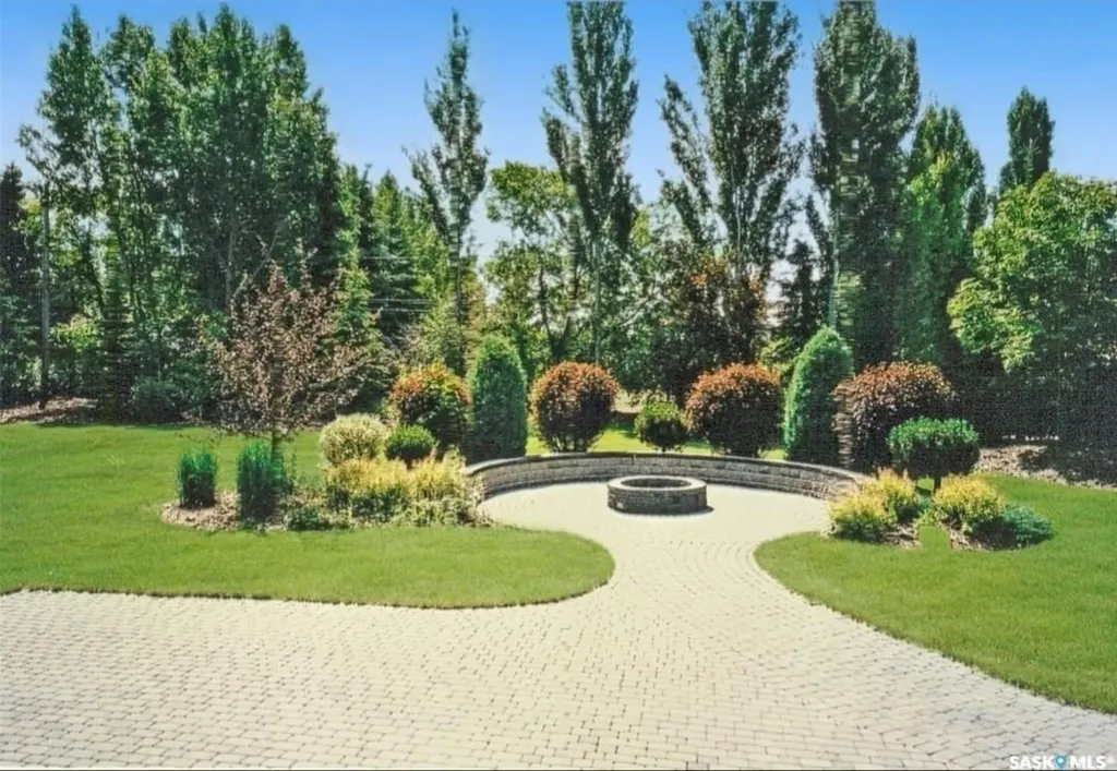 30 West Park Drive Battleford SK S0M 0E0
