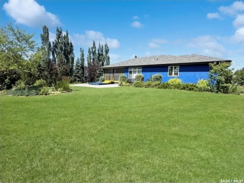 30 West Park Drive Battleford SK S0M 0E0