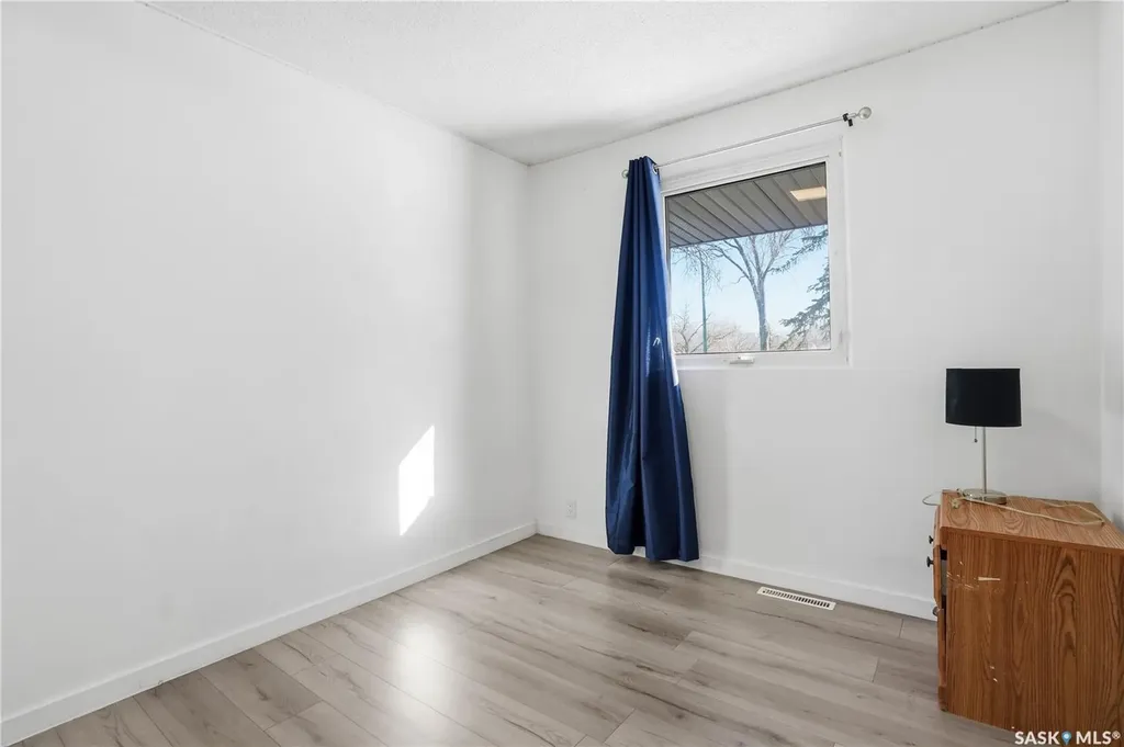 632 Aberdeen Crescent Regina SK S4T 6A9
