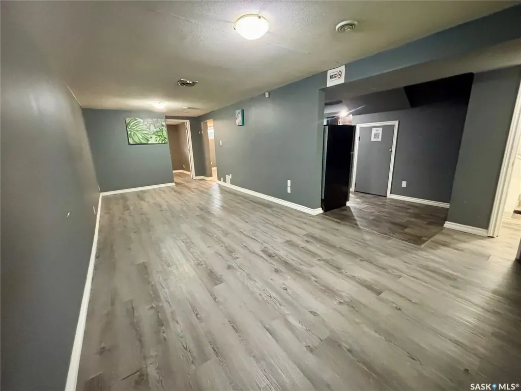 632 Aberdeen Crescent Regina SK S4T 6A9
