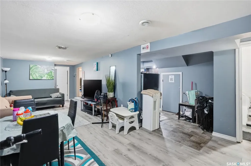 632 Aberdeen Crescent Regina SK S4T 6A9