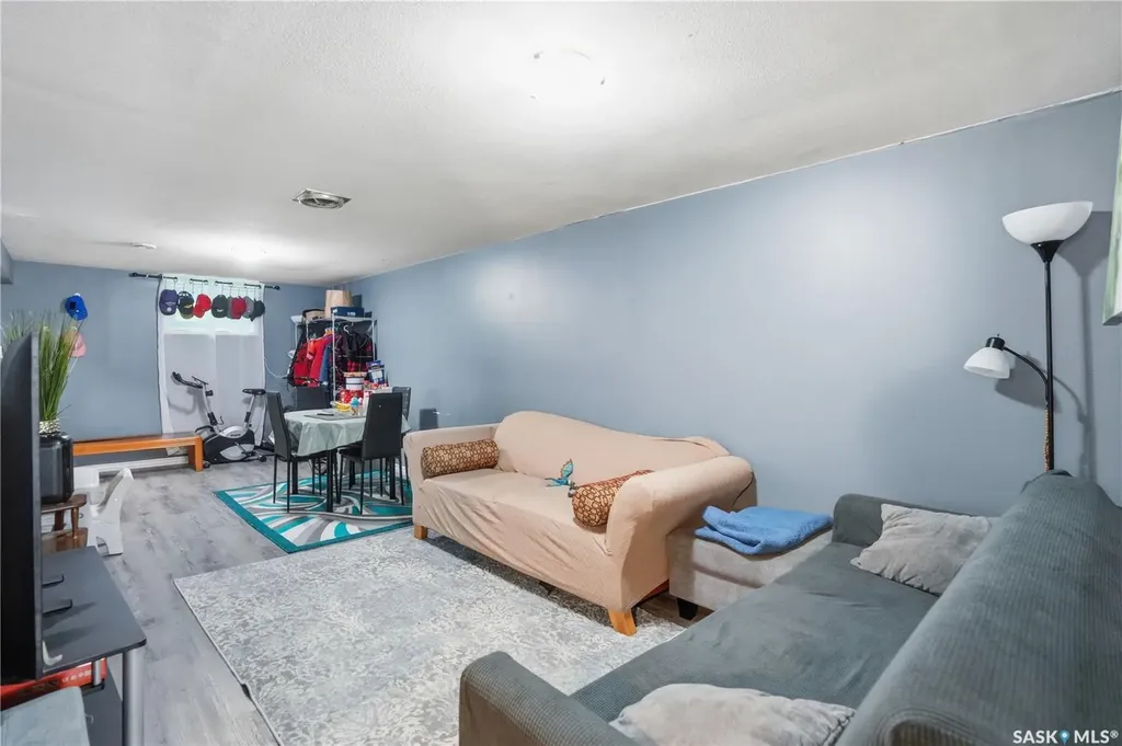 632 Aberdeen Crescent Regina SK S4T 6A9