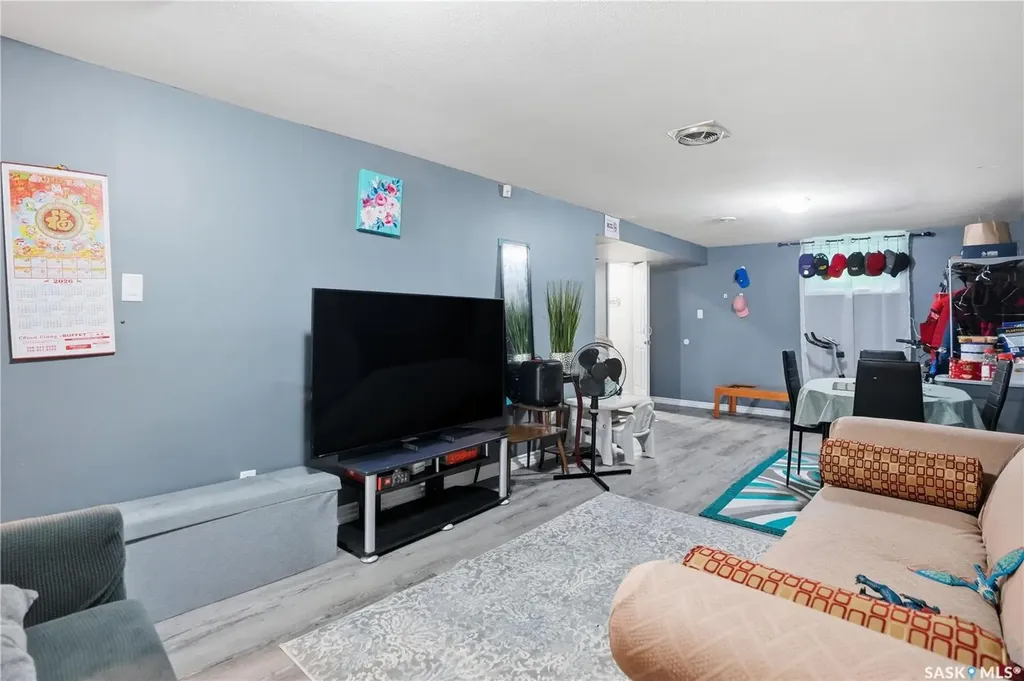 632 Aberdeen Crescent Regina SK S4T 6A9