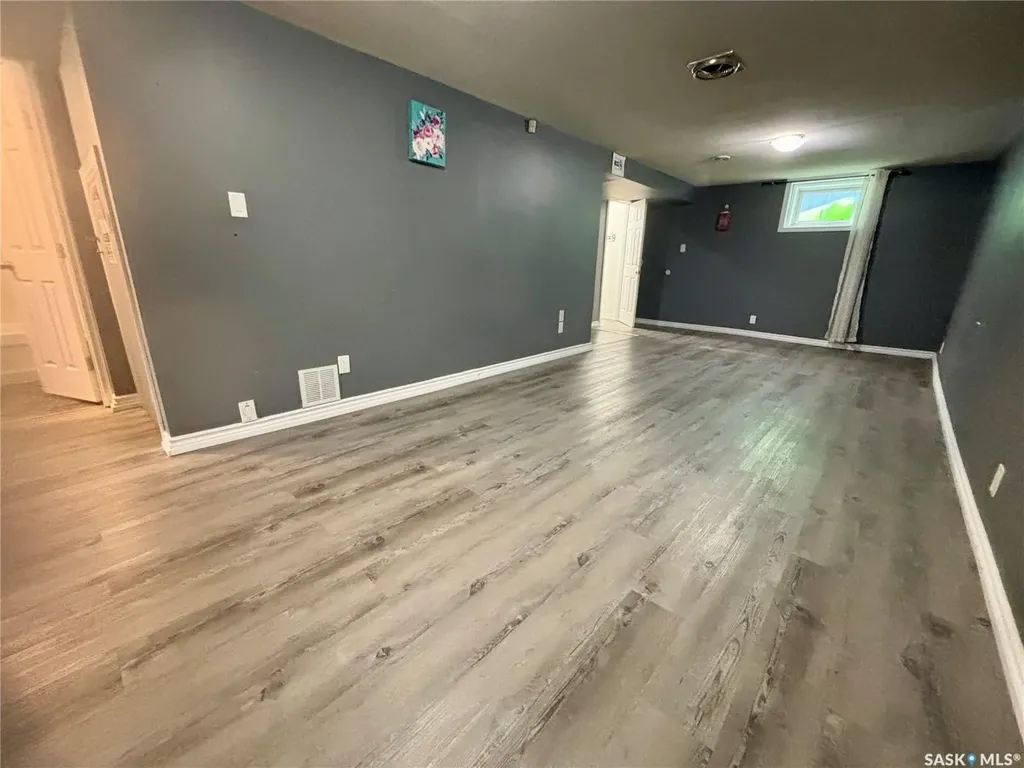 632 Aberdeen Crescent Regina SK S4T 6A9
