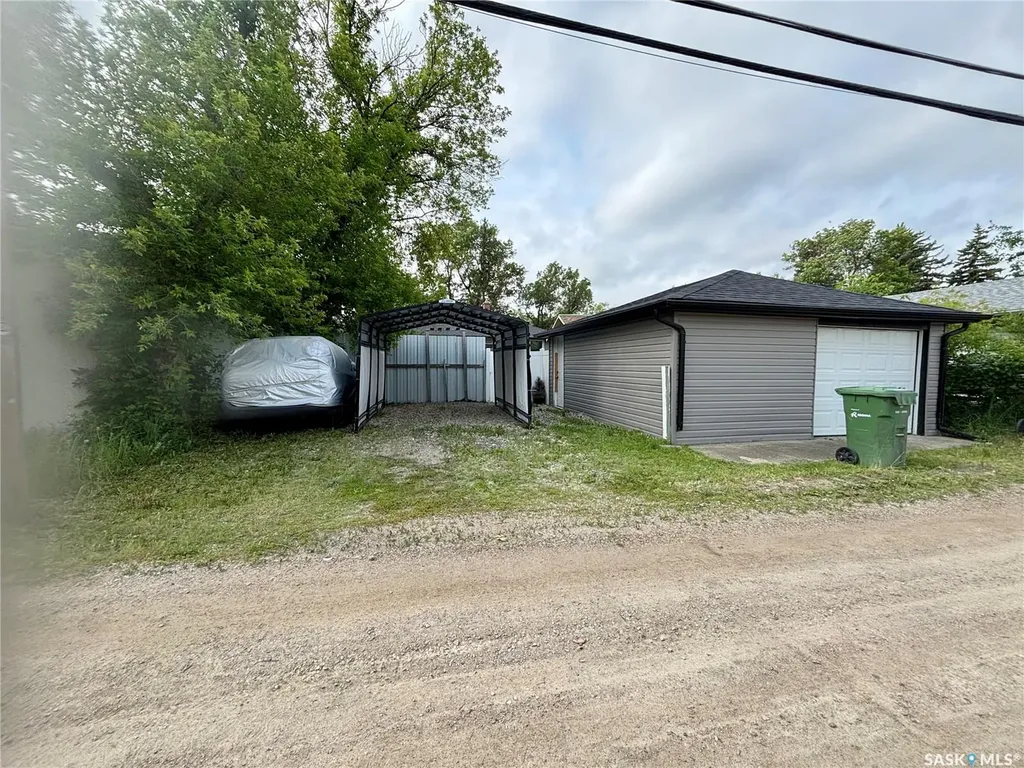 632 Aberdeen Crescent Regina SK S4T 6A9