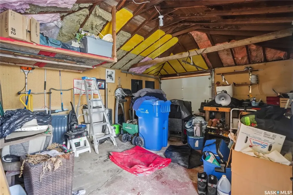 632 Aberdeen Crescent Regina SK S4T 6A9