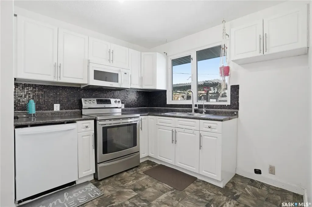 632 Aberdeen Crescent Regina SK S4T 6A9