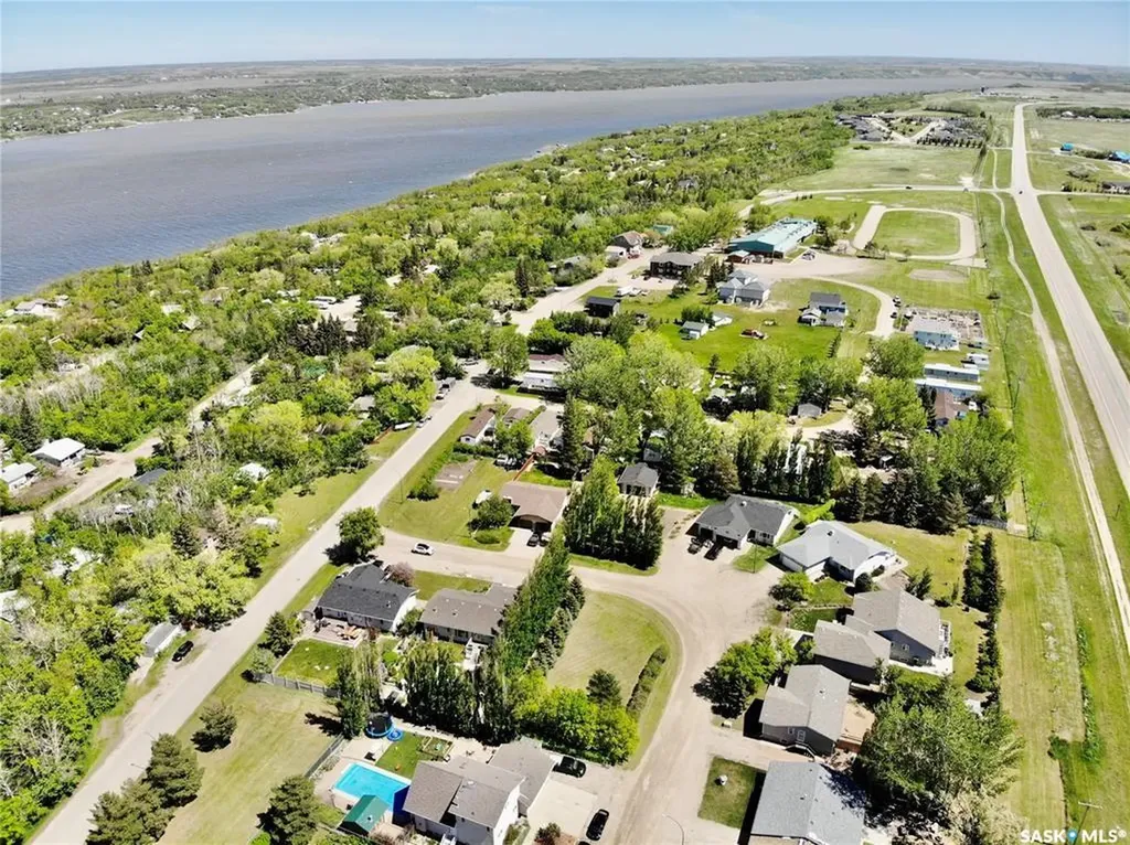 114 Butler Drive Regina Beach SK S0G 4C0