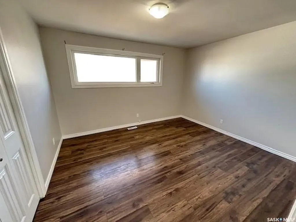 1446 Stadacona Street W Moose Jaw SK S6H 6R9