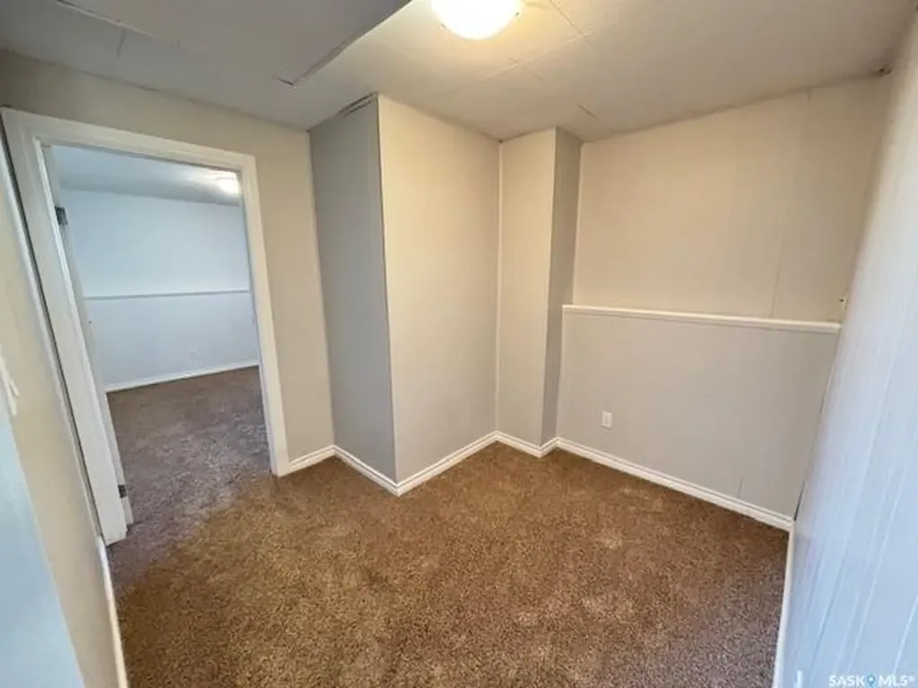 1446 Stadacona Street W Moose Jaw SK S6H 6R9