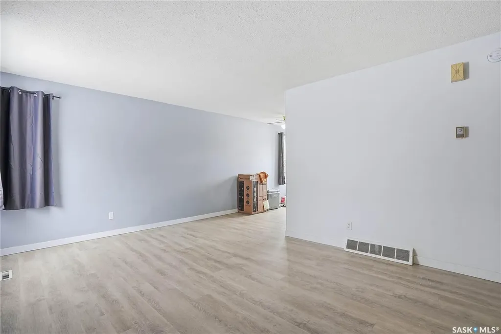 43 Bantry Street Lanigan SK S0K 2M0