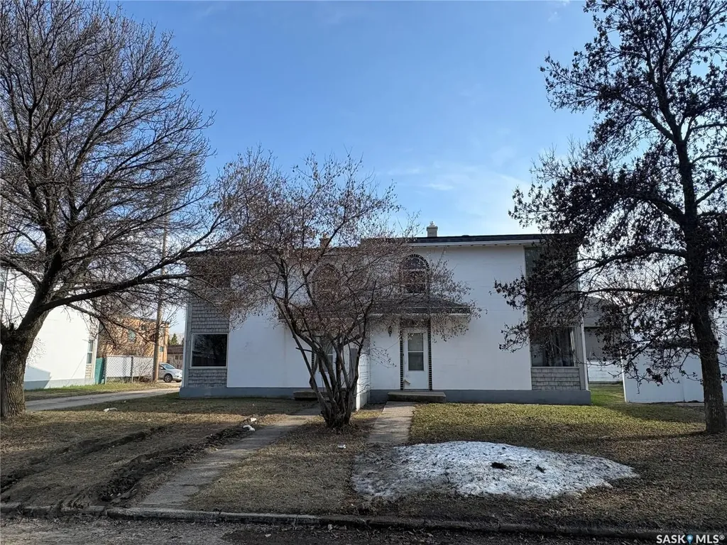 43 Bantry Street Lanigan SK S0K 2M0