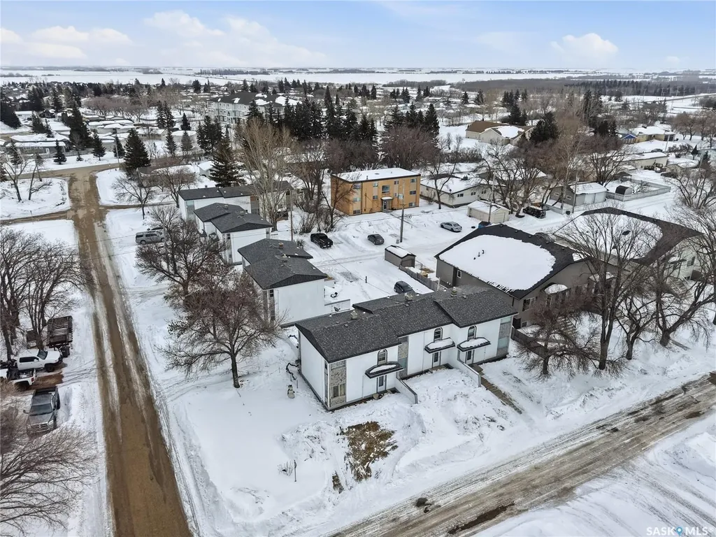 43 Bantry Street Lanigan SK S0K 2M0