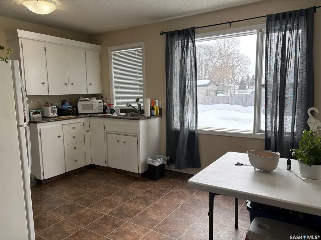 43 Bantry Street Lanigan SK S0K 2M0