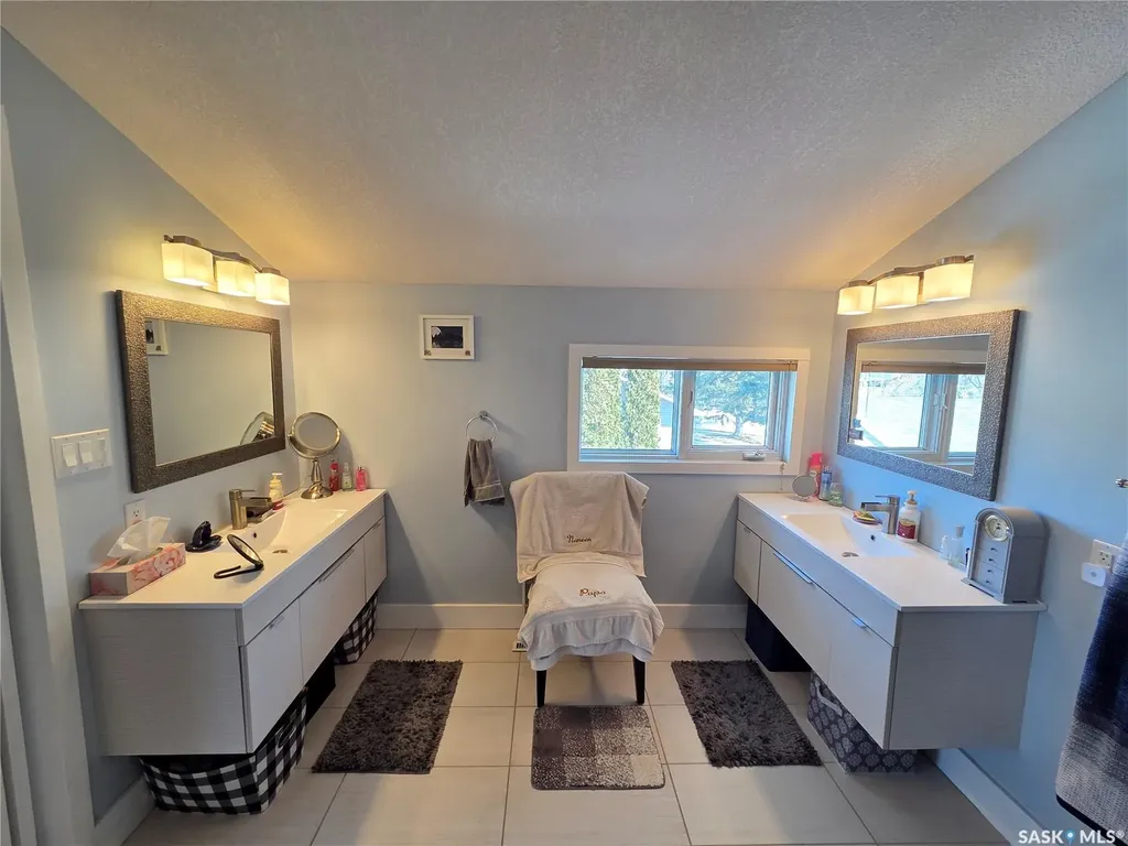 218 2nd Street E Carlyle SK S0C 0R0