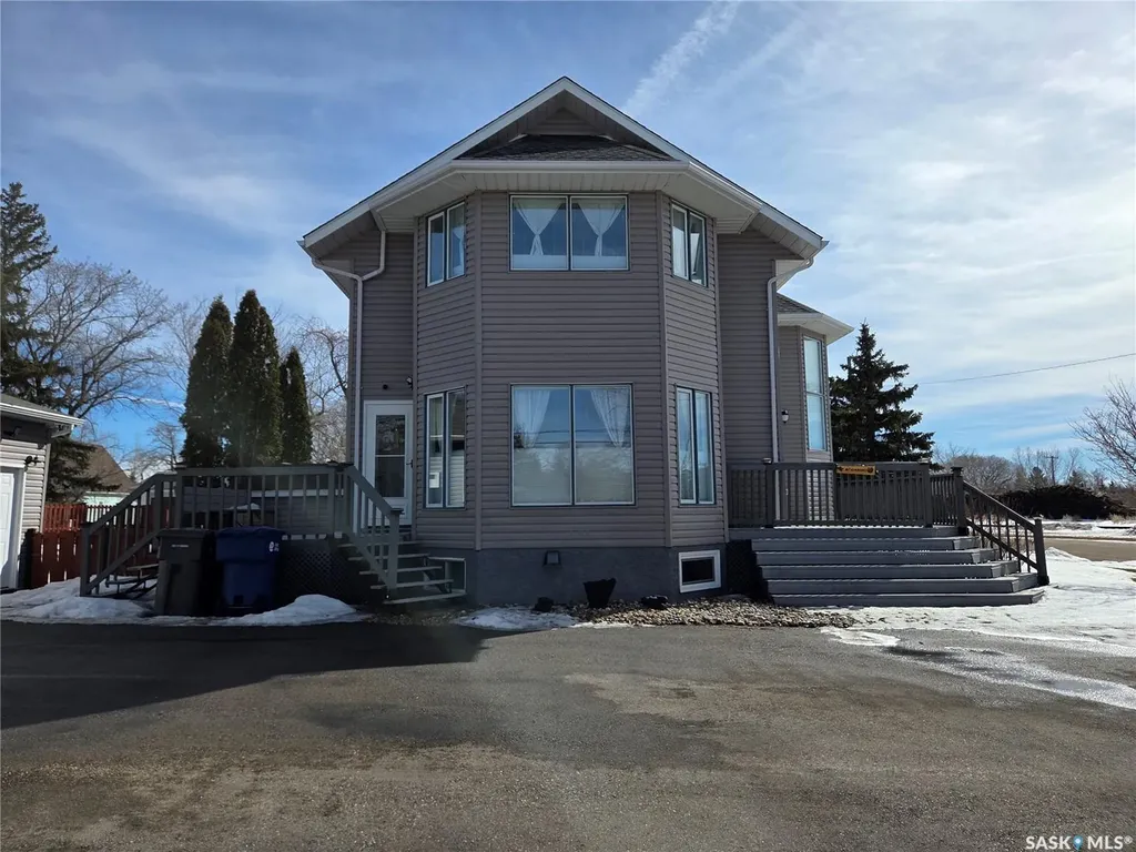 218 2nd Street E Carlyle SK S0C 0R0