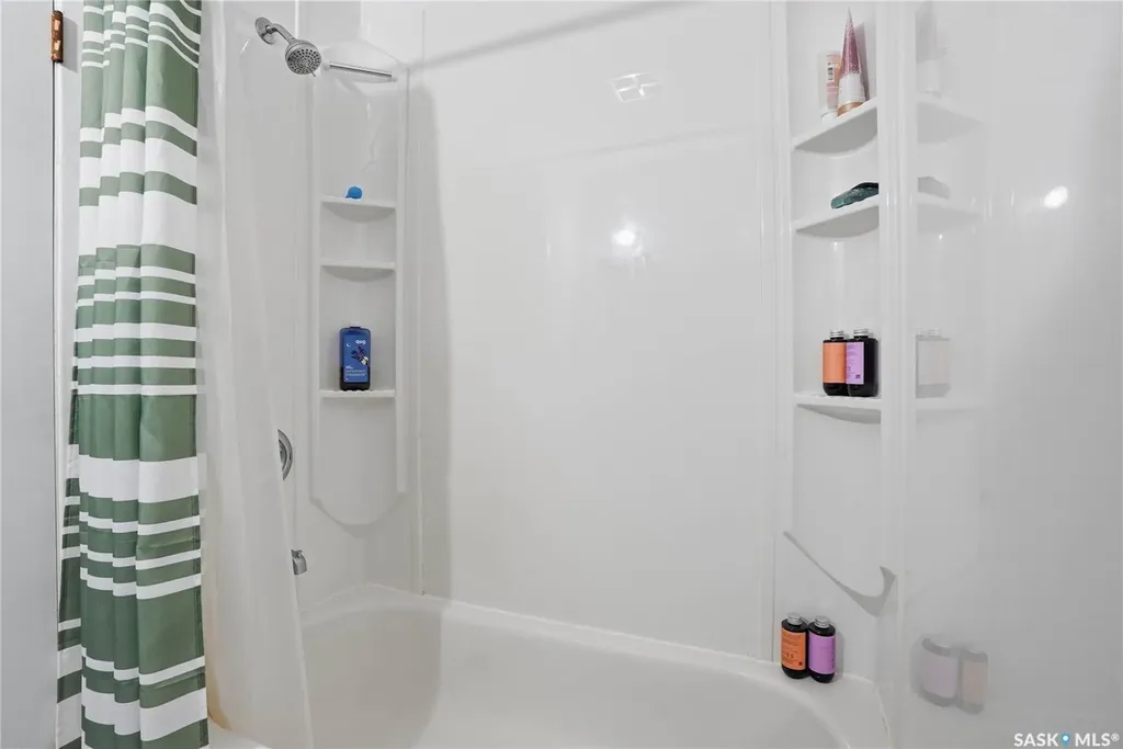 44 Mayo Street Lanigan SK S0K 2M0
