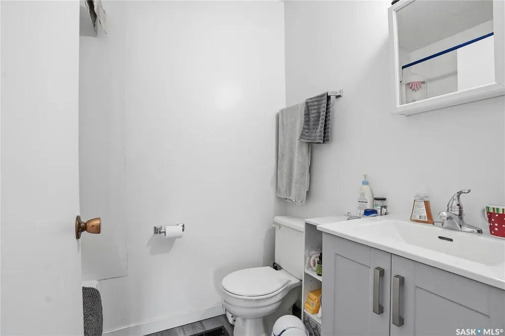 44 Mayo Street Lanigan SK S0K 2M0