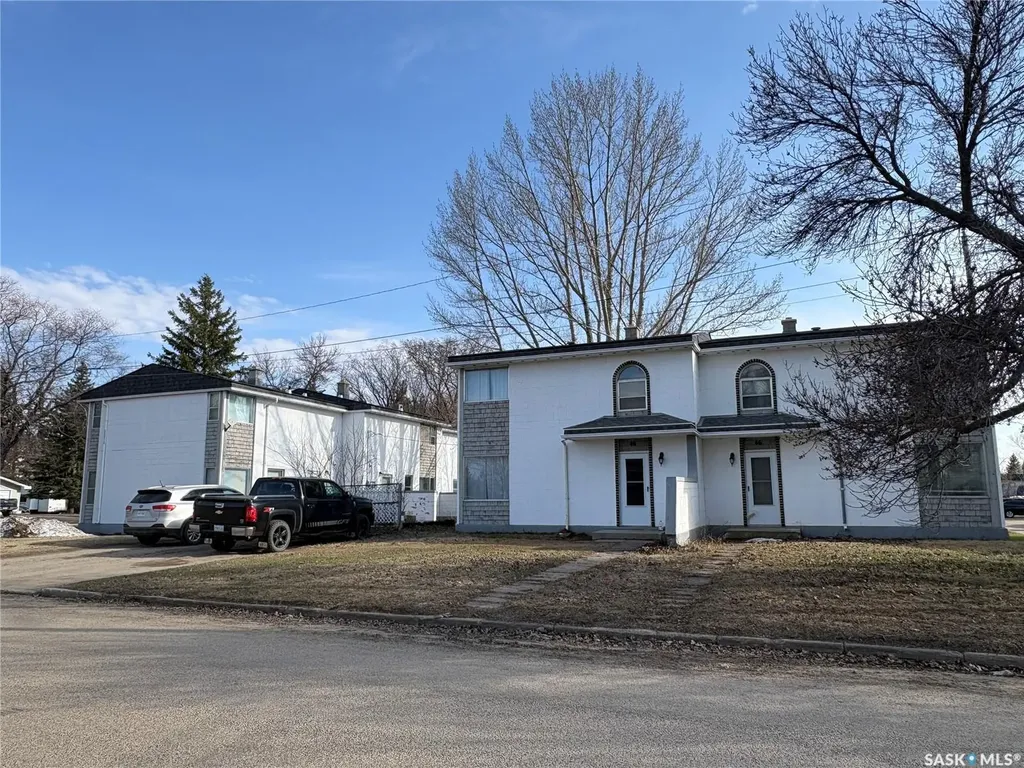 44 Mayo Street Lanigan SK S0K 2M0