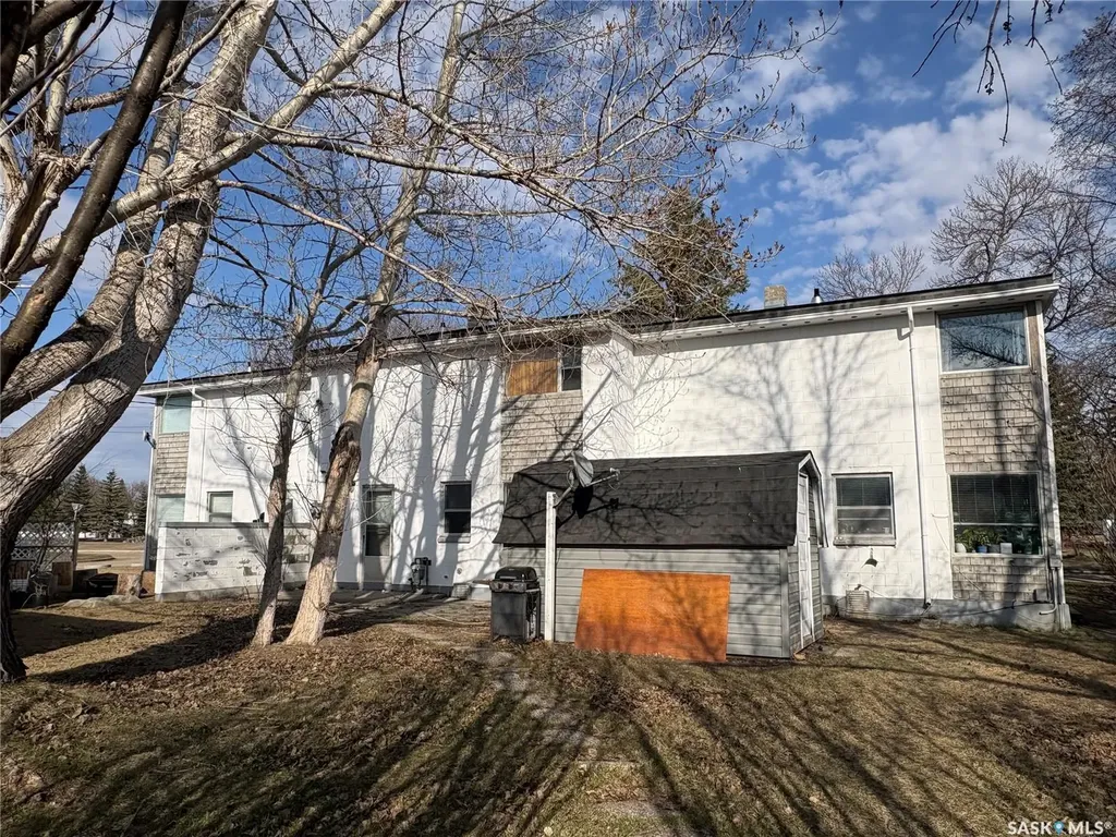 44 Mayo Street Lanigan SK S0K 2M0