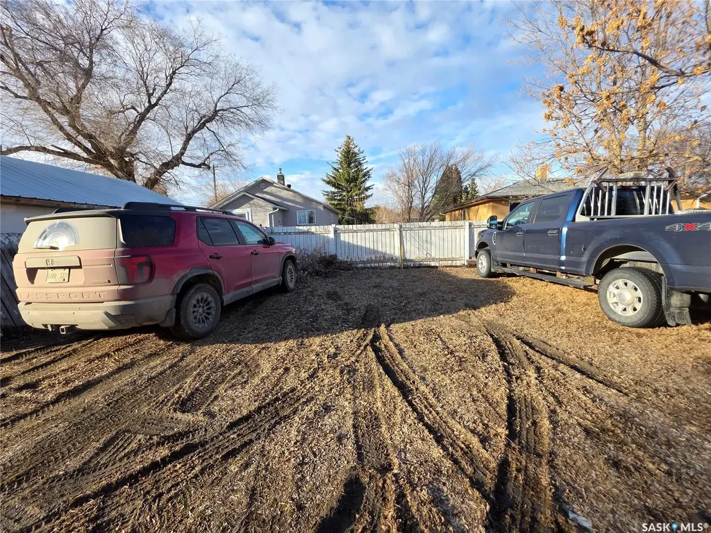 1428 Winnie Street Swift Current SK S9H 1R3