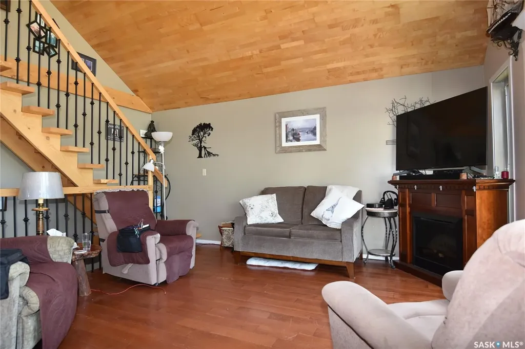 621 Pine Drive Tobin Lake SK S0E 1E0