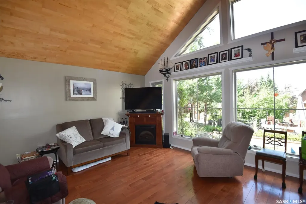 621 Pine Drive Tobin Lake SK S0E 1E0
