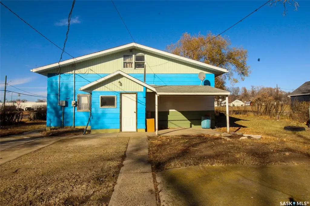 216 2nd Street E Shaunavon SK S0N 2M0