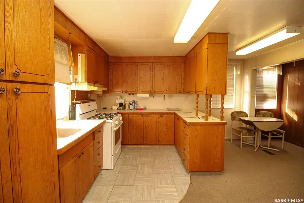 216 2nd Street E Shaunavon SK S0N 2M0