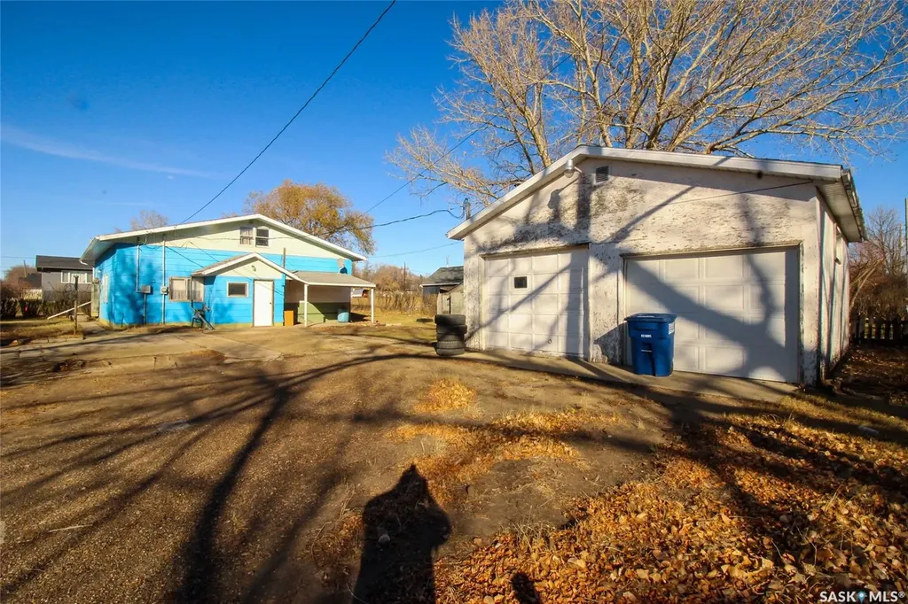216 2nd Street E Shaunavon SK S0N 2M0