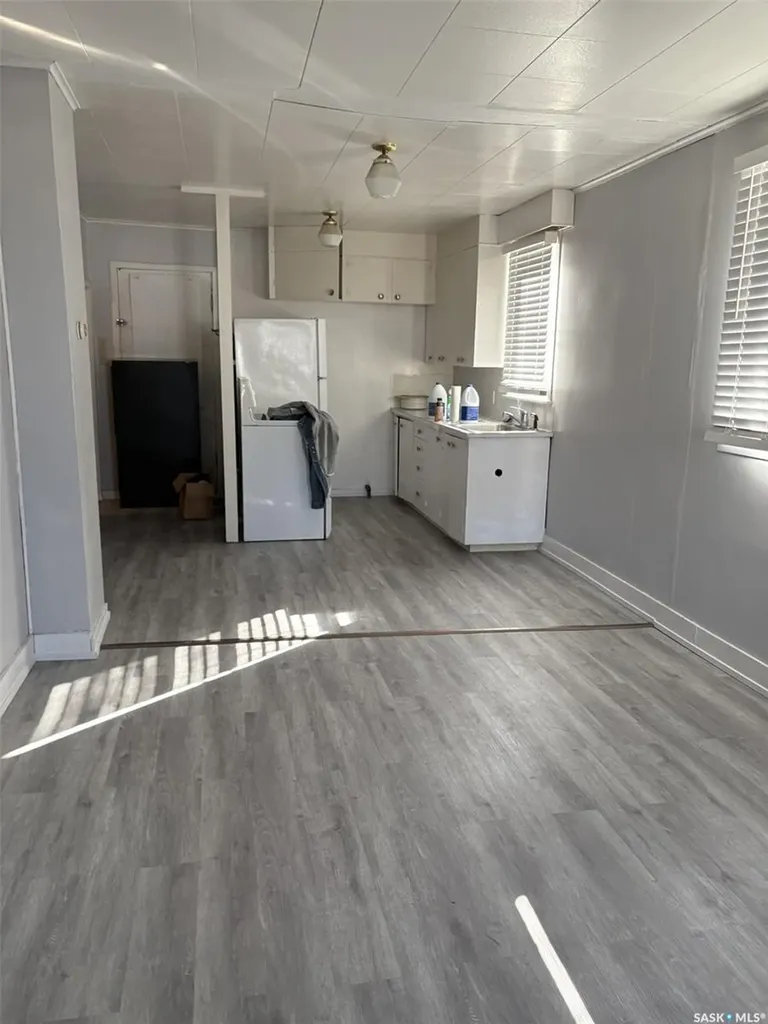 55 Iroquois Street W Moose Jaw SK S6H 5A4