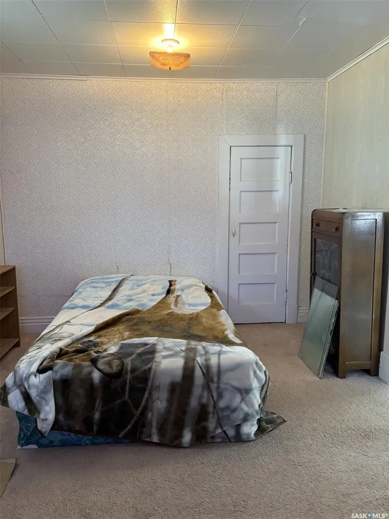 55 Iroquois Street W Moose Jaw SK S6H 5A4