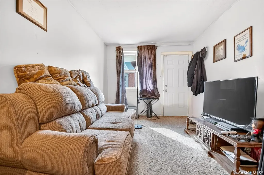 308-312 Fairford Street W Moose Jaw SK S6H 1V9