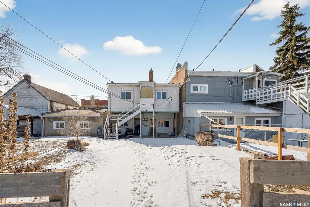 308-312 Fairford Street W Moose Jaw SK S6H 1V9