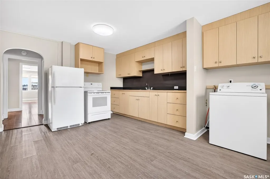 308-312 Fairford Street W Moose Jaw SK S6H 1V9
