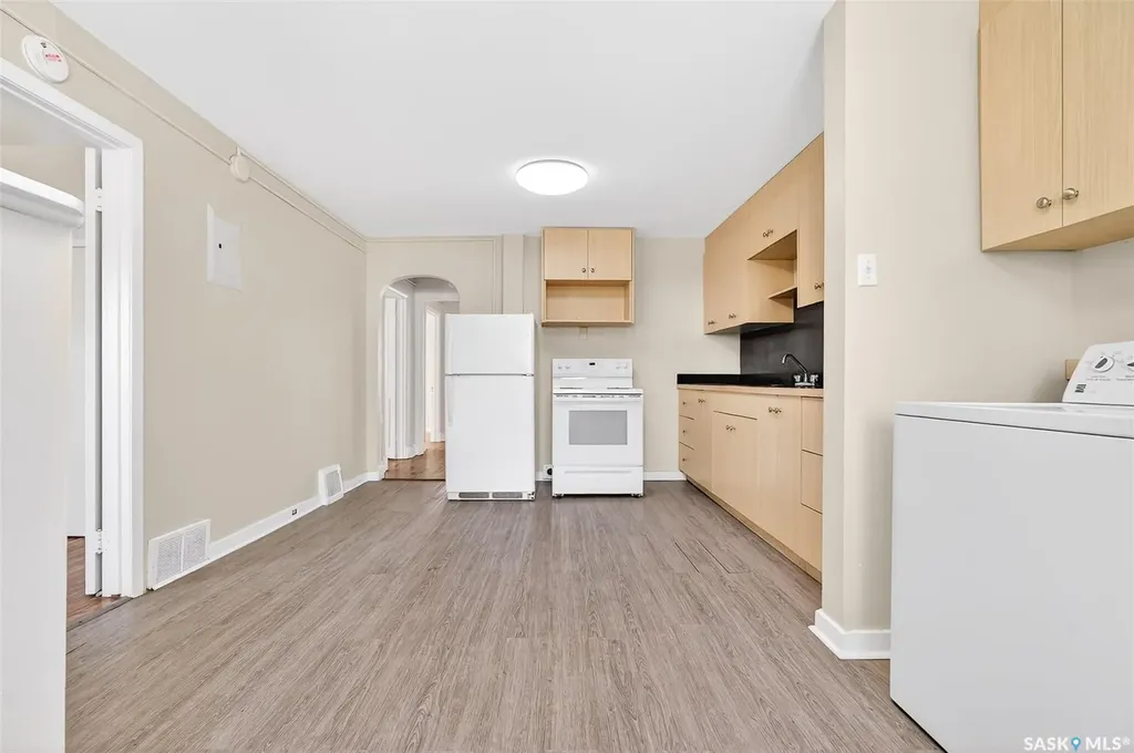 308-312 Fairford Street W Moose Jaw SK S6H 1V9