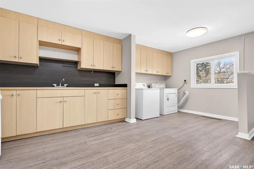 308-312 Fairford Street W Moose Jaw SK S6H 1V9