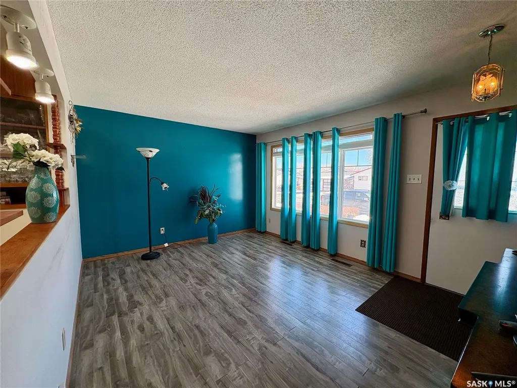 480 8th Avenue SE Swift Current SK S9H 3Y7