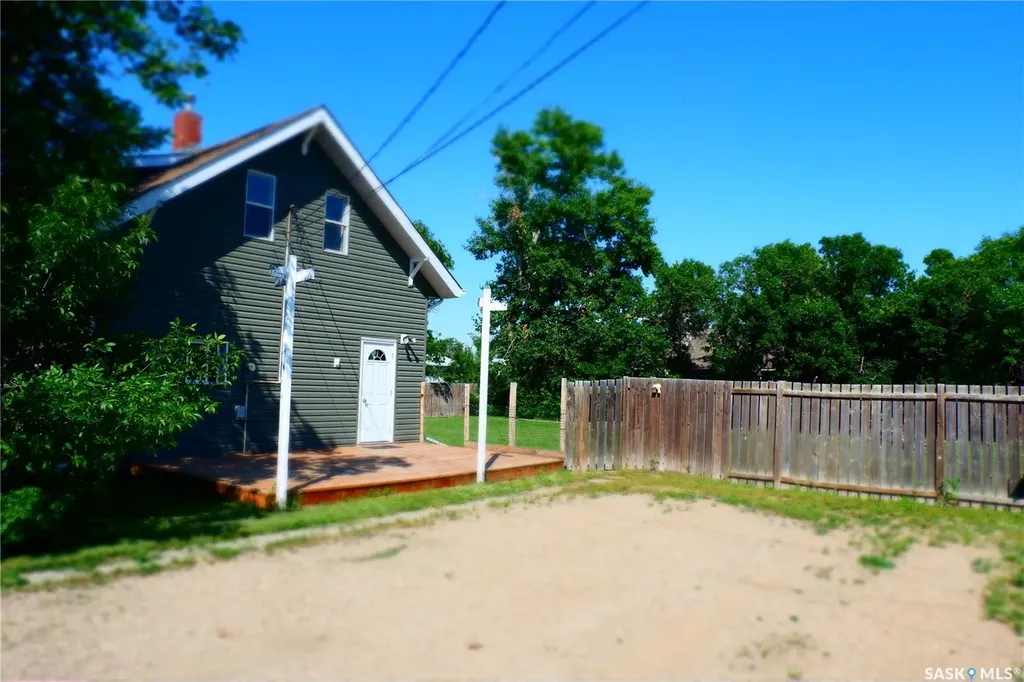 331 3rd Avenue W Assiniboia SK S0H 0B0