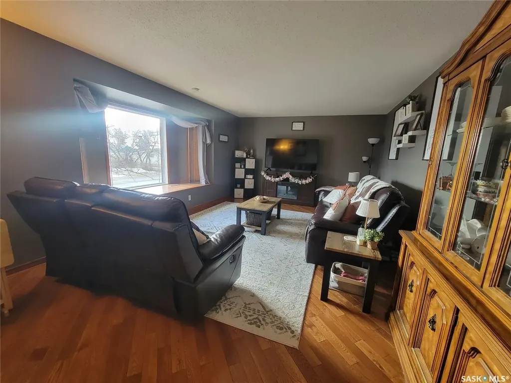 4702 Leader Street Macklin SK S0L 2C0