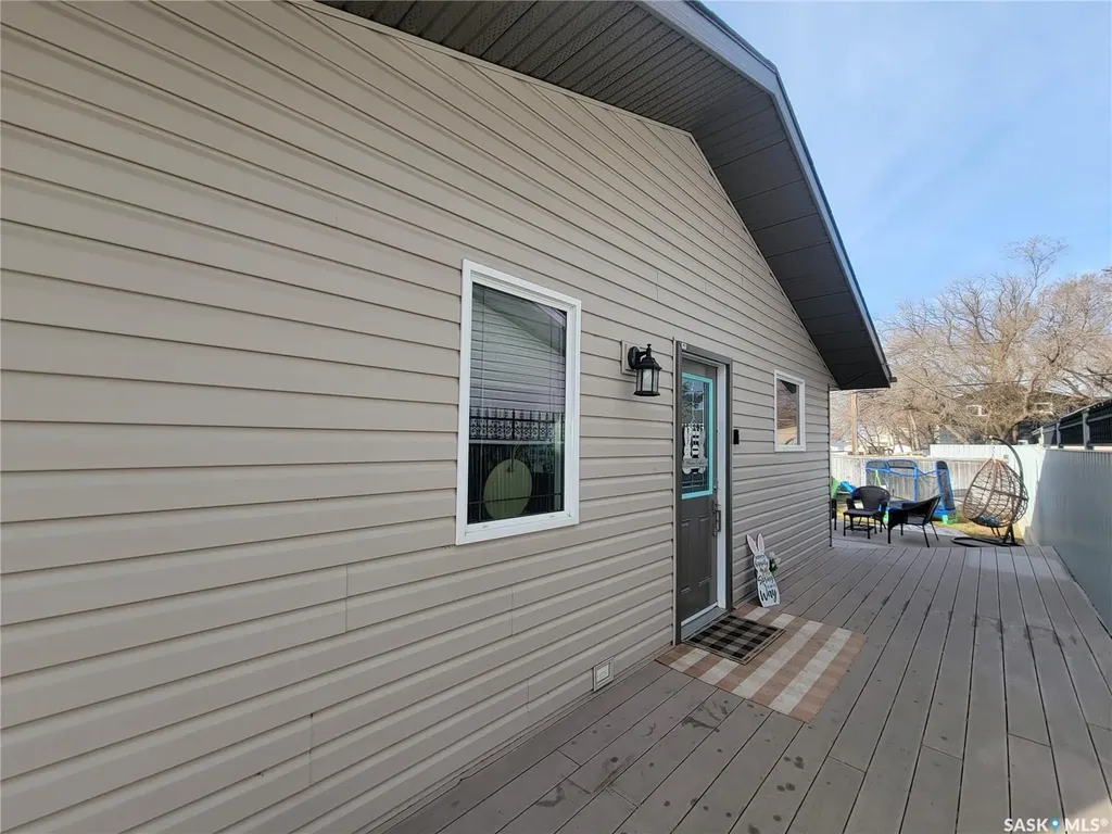 4702 Leader Street Macklin SK S0L 2C0